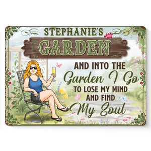 In The Garden, I Calm My Mind And Free My Soul - Family Personalized Custom Home Decor Metal Sign - Gift For Yourself, Best Friends, Siblings, Family Members